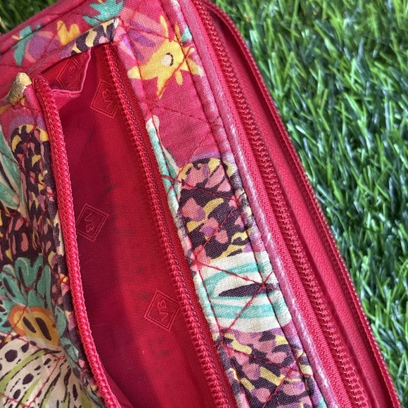 Vera Bradley Quilted Zip Around Wallet Red Multicolor Floral Cotton - Picture 7 of 12